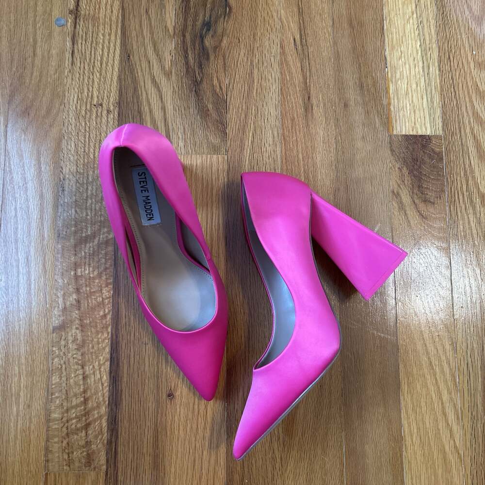 Steve Madden Pickee Pumps in Pink